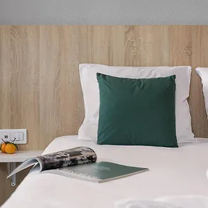 hotel-labri.hotels-rhonealpes.com/